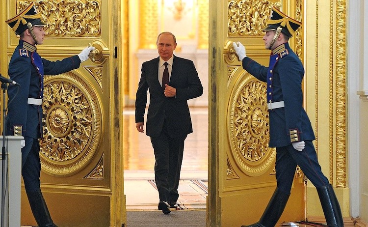 Итог 20 лет Путина: мафиозное государство в России