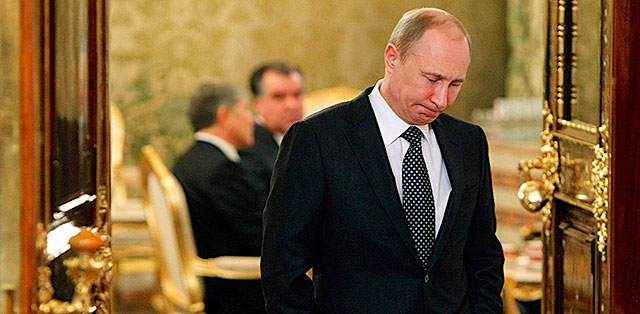 Путиномика: кто оплатит дефицит?