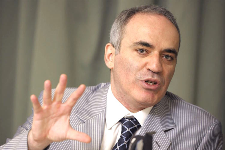 Garry Kasparov: “The only difference between the system now and a totalitarian one is the absence of mass repression.”