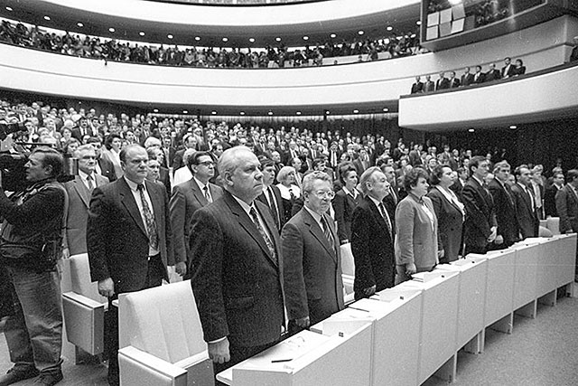 When Russian Parliament Was a Place for Discussion: on the 20th Anniversary of the First State Duma