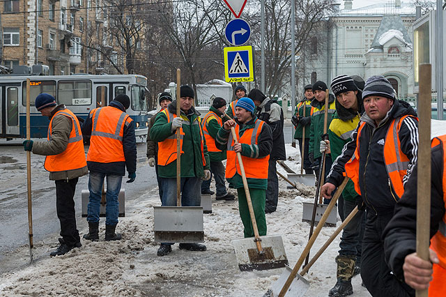 Десять мифов о мигрантах