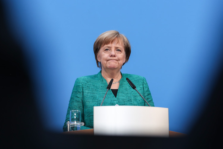 Меркель, Мэй, ядерная доктрина США, репрессии в рунете, будущее труда